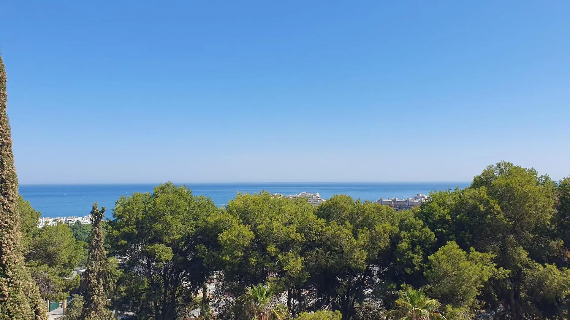 Blue Horizon 1Bedroom Apartment 베날마데나코스타