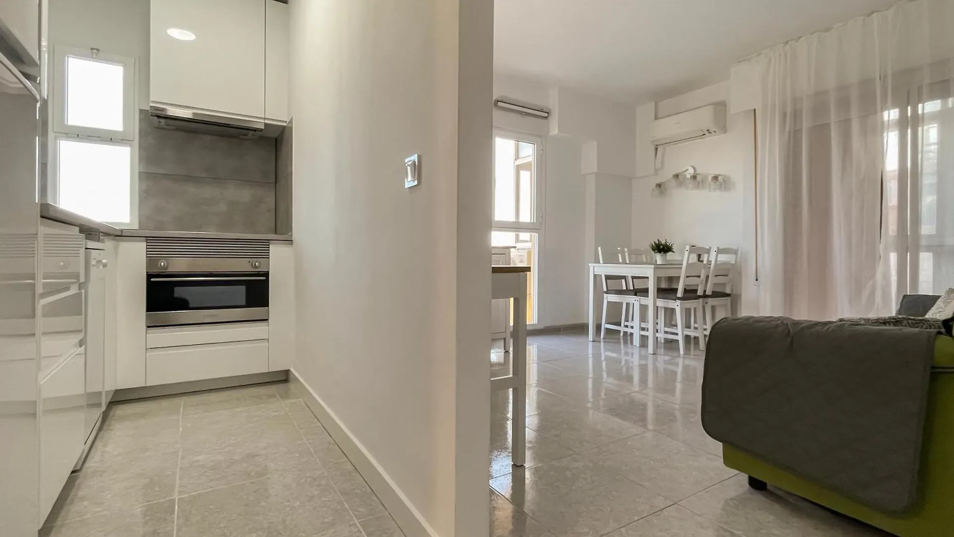 Blue Horizon 1Bedroom Apartment 베날마데나코스타 0*,